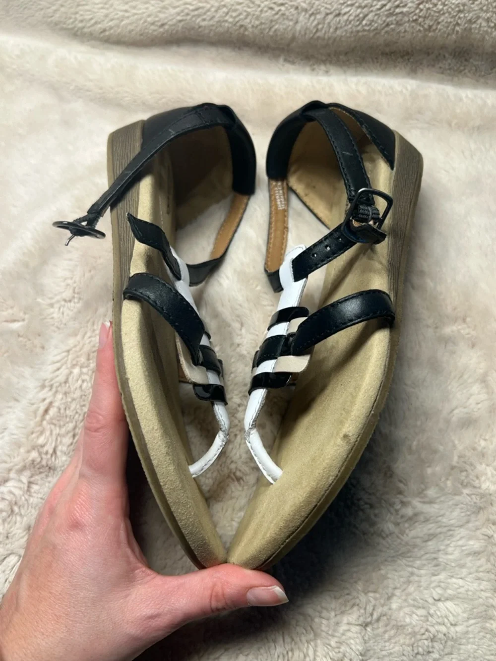Clark sandal size 7.5